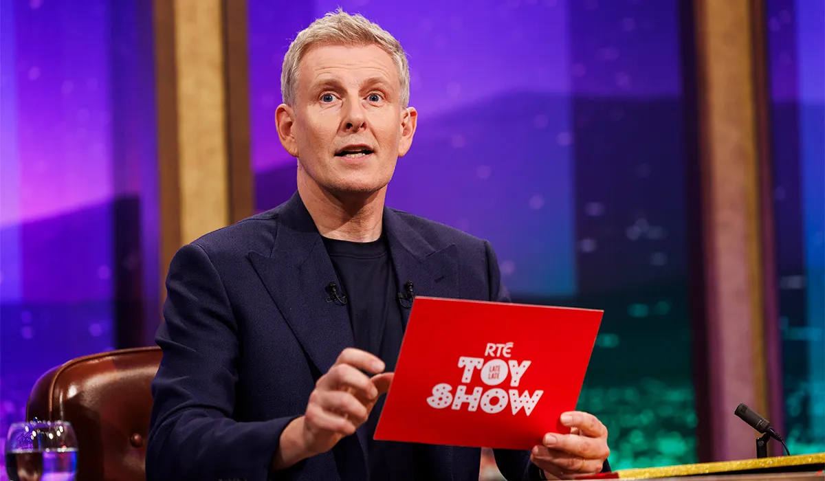 Patrick Kielty le linn a chéad Late Late Show