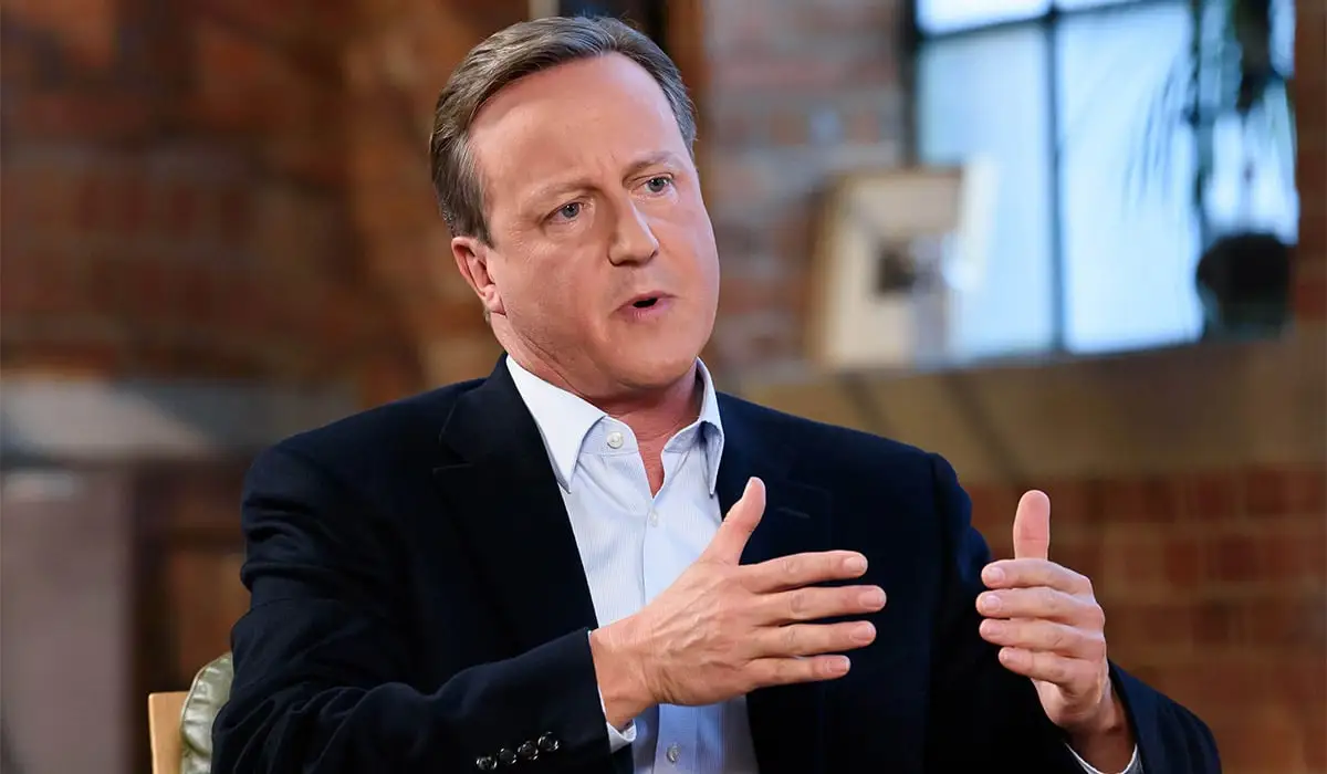 Rúnaí Gnóthaí Eachtracha na Breataine David Cameron 