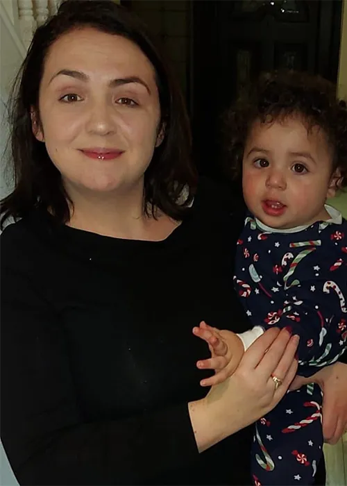 Dúirt Ms Kelly go bhfuil sí i gcath leanúnach le rialtais na hÉireann agus na hÉigipte araon chun a cuid buachaillí a fheiceáil arís