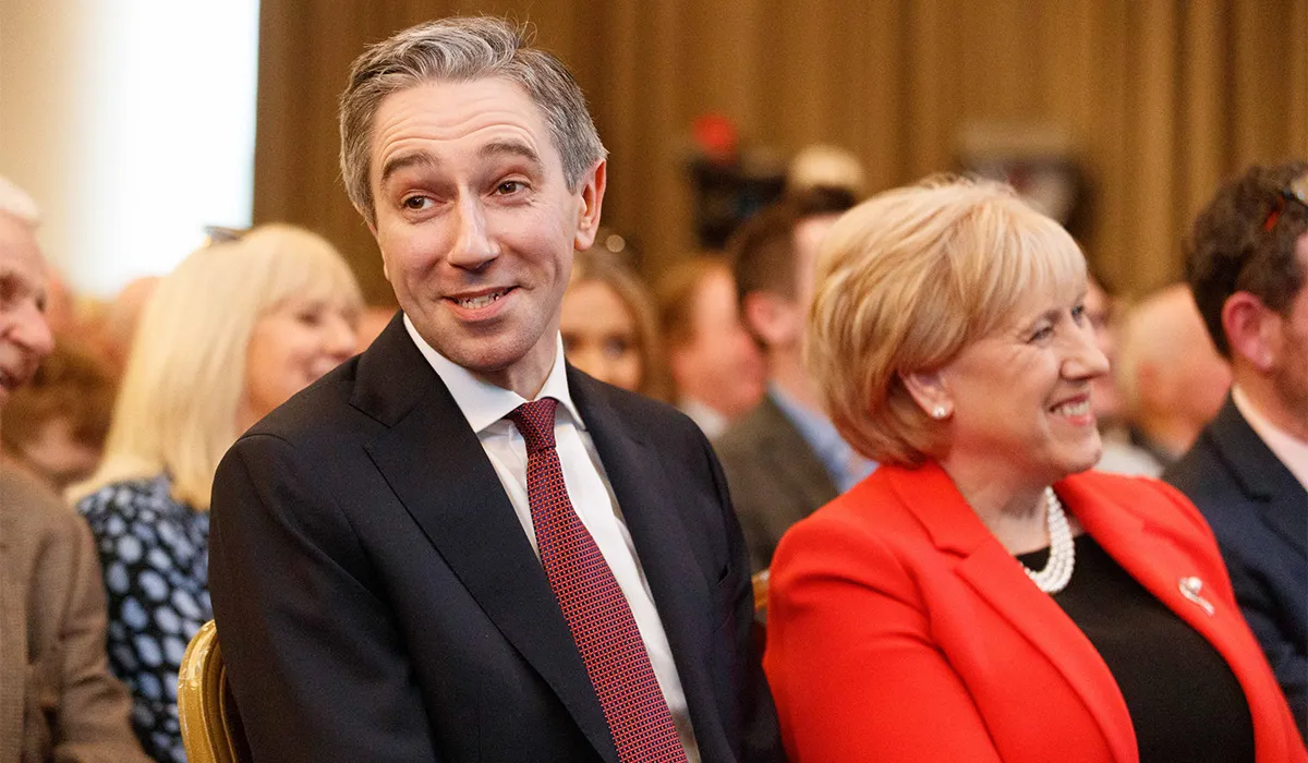 Simon Harris agus Heather Humphreys ag cruinniú de chuid Fhine Gael