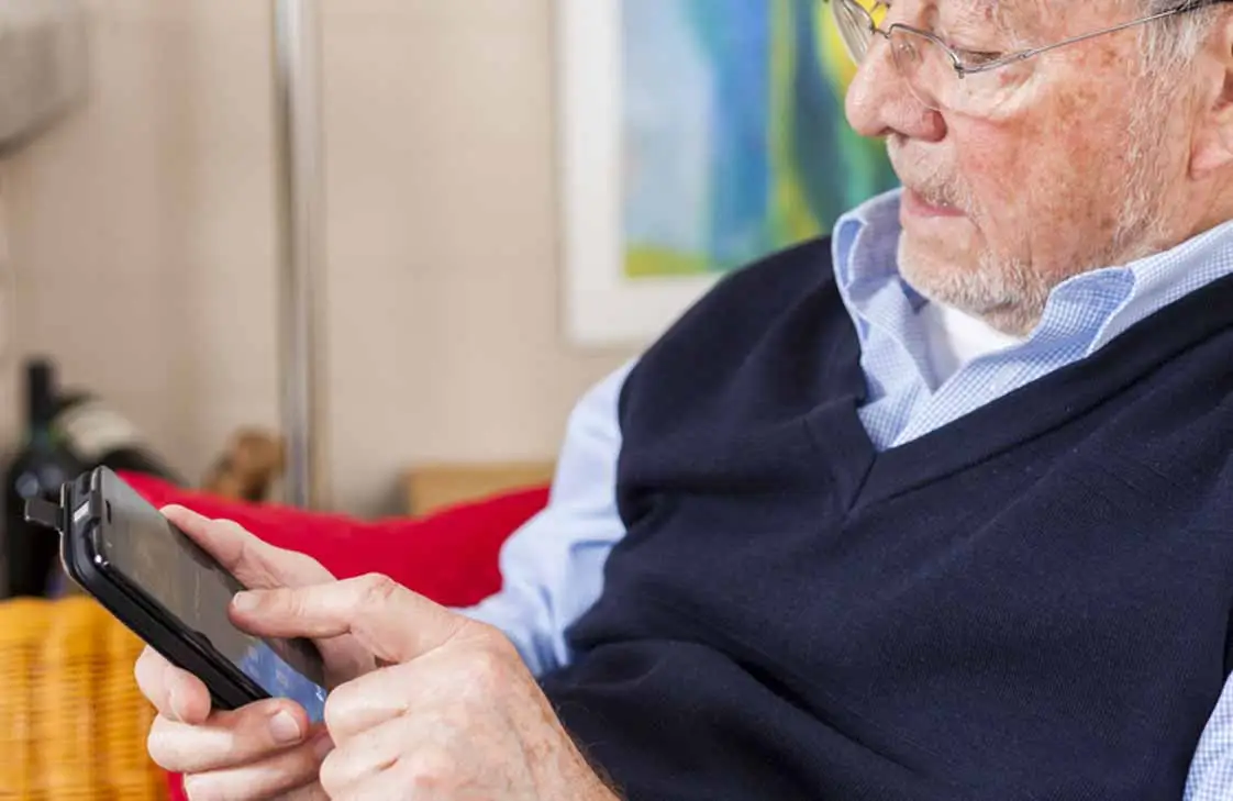 Chuir eolaithe Ollscoil in Oxford liosta le chéile de na rioscaí ar cheart dúinn a sheachaint má theastaíonn uainn stop a chur le néaltrú agus muid ag dul in aois