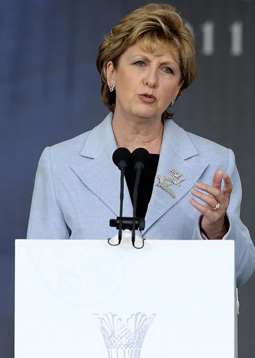 Mary McAleese mar Uachtarán