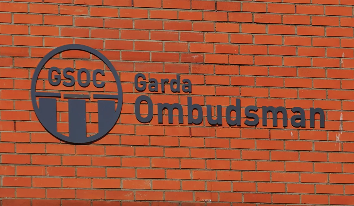 Cuireadh garda ar fionraí ó dhualgas fad is a d’fhiosraigh GSOC an teagmhas