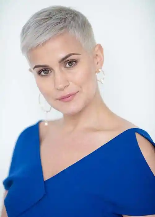 Maria Walsh atá ag seasamh i dtoghcháin na hEorpa