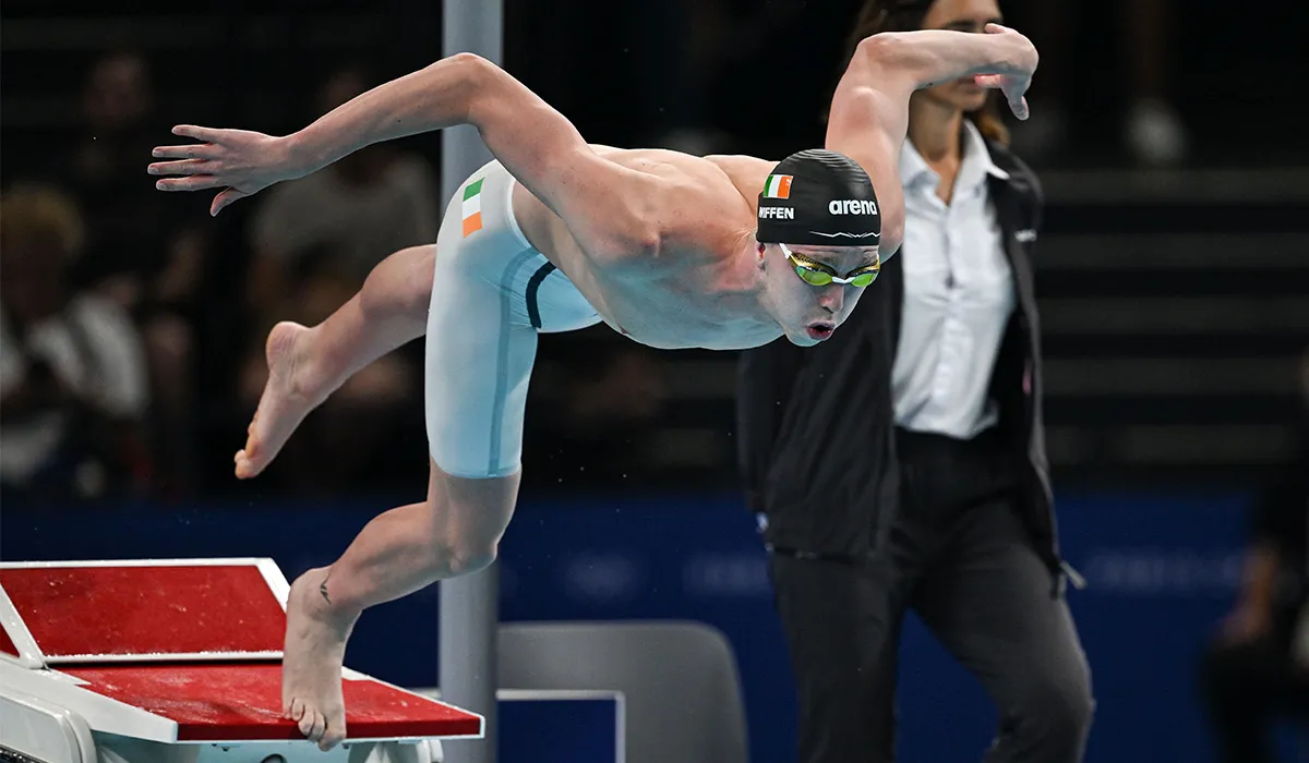 Ag léim isteach sna leabhair staire