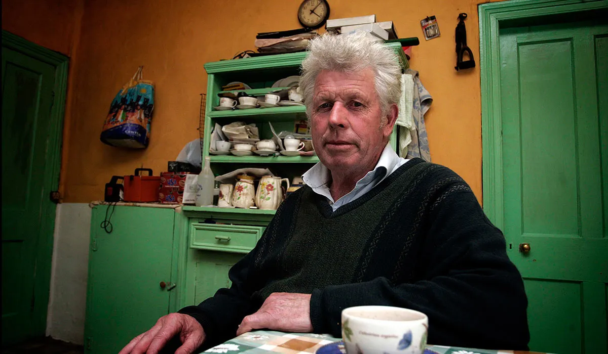 Padraig Nally i lár ceist an foréigean