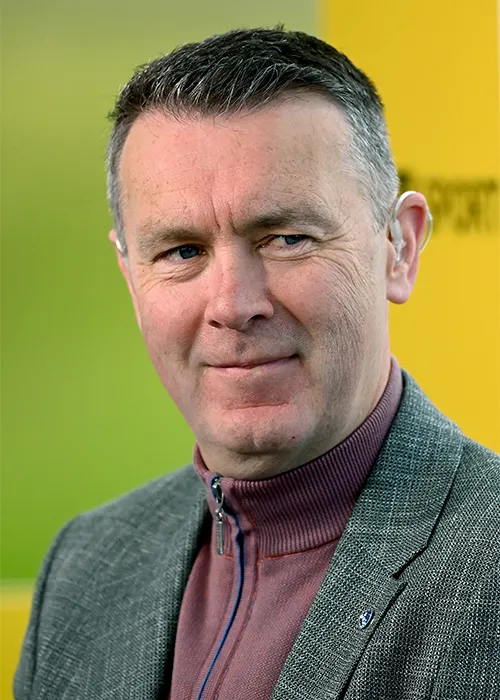 Fuair McConville iasacht comhar creidmheasa (credit uníon)  €20,000 le geall a chur ar chapall