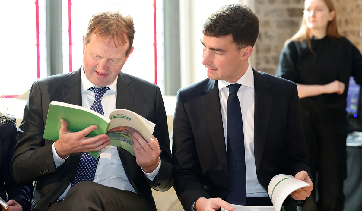 Jim O'Callaghan agus Jack Chambers ag an seoladh