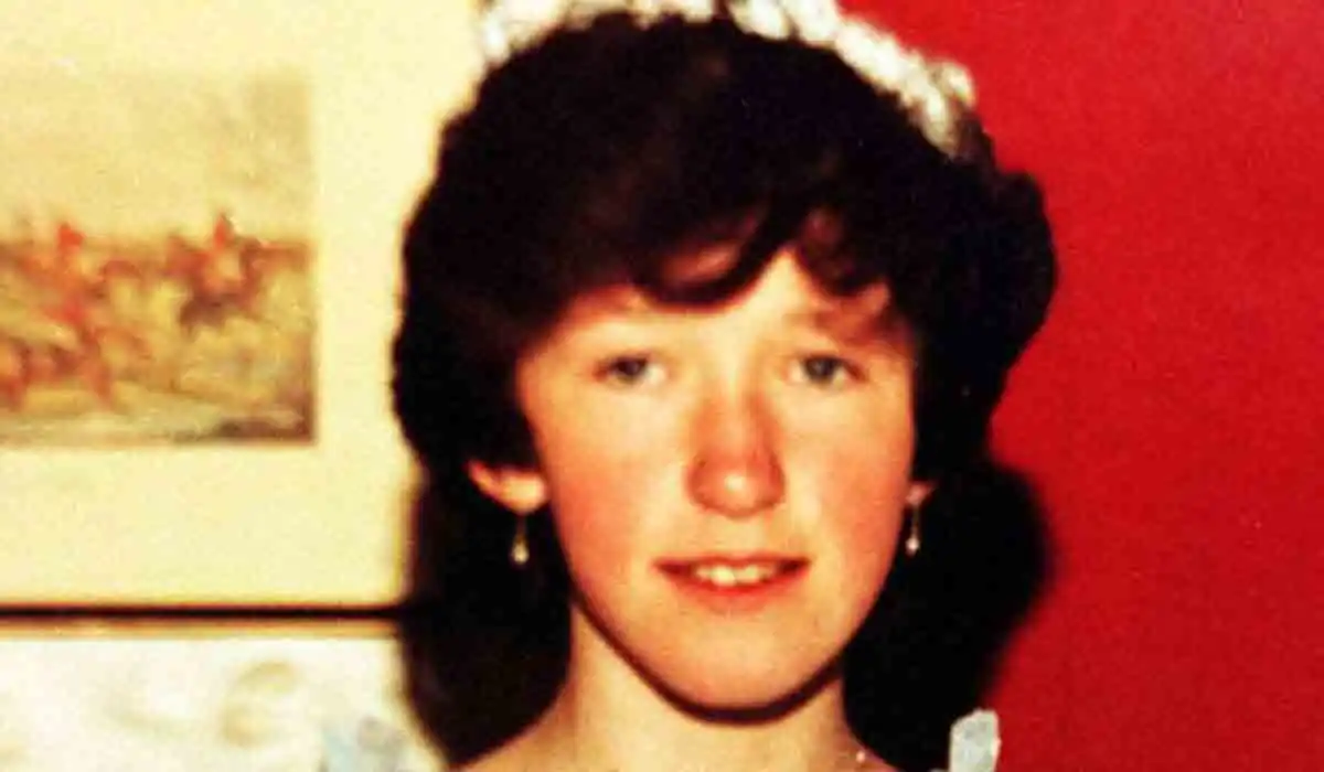 Bhí sí 21 bliain d'aois