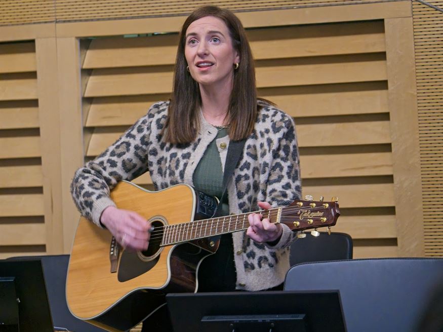 Aisling Nic Aodha, Gaelscoil Nás na Ríogh i gCill Dara