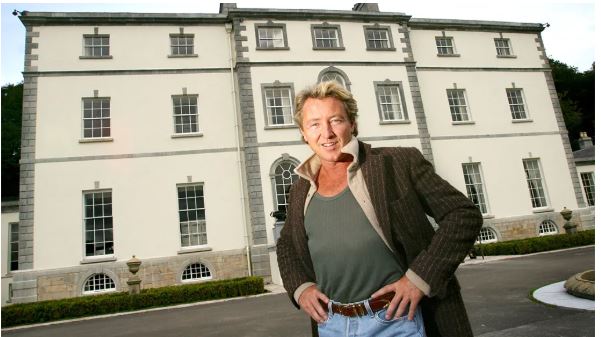 Fógraíodh clár faisnéise faoina shaol freisin, dar teideal The Billion Dollar Dancer