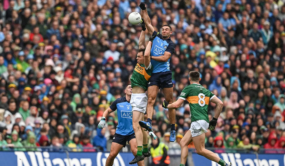 Ard fhear: James McCarthy ag imirt le na Dubs