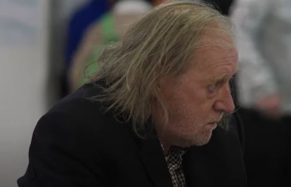 Mar chuid dá achainí ‘Cup of Kindness’, tá fógra scáileáin nua seolta ag MQI atá le feiceáil ar YouTube