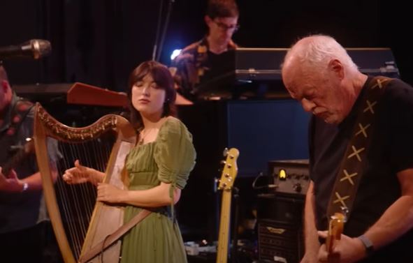 David Gilmour lena iníon Romany