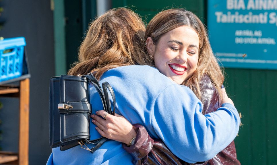 Seo an chéad uair do Laura a bheith ag aisteoireacht ar an teilifís 