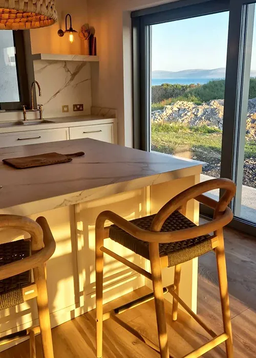  Teach álainn Síle Seoige sa Spidéal