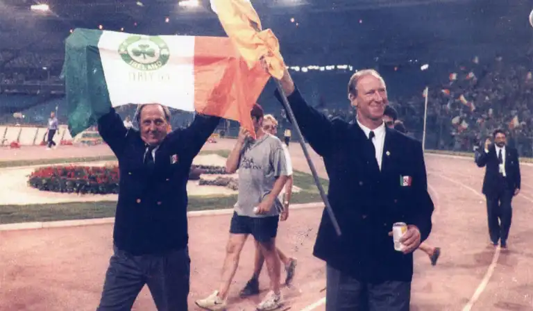 Maurice Setters le Jack Charlton ag Corn an Domhain 1990 sa Róimh. Pic: Brian Bould/Daily Mail/REX/Shutterstock