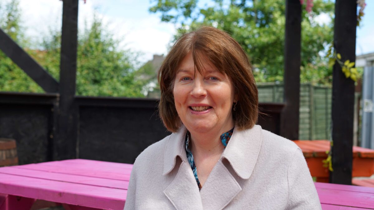 Breda Uí Dhonncha i Ráth Chairn