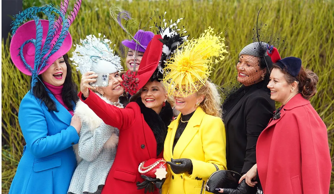 Lá na hataí i Cheltenham