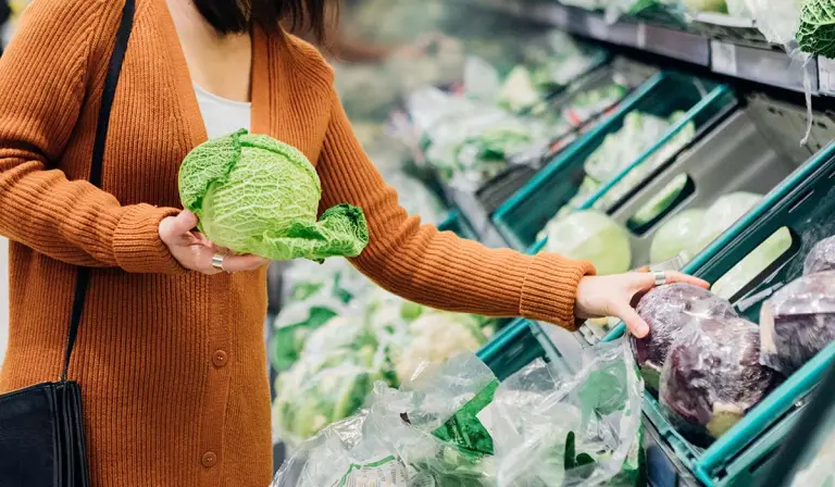 In Éirinn, meastar gur mhéadaigh praghsanna bia 0.6% i mí Aibreáin agus 3.1% le bliain anuas