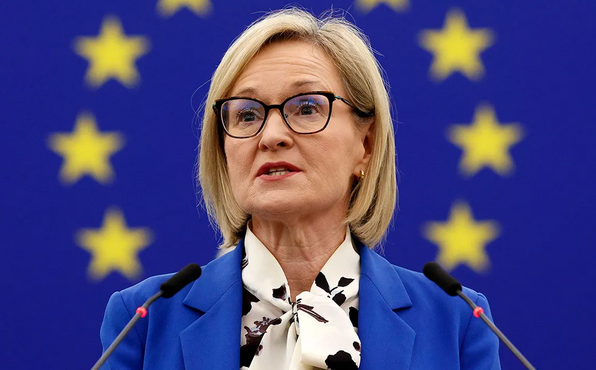 Deir Vincent Browne go mbeadh Mairéad McGuinness 'gránna' mar Uachtarán