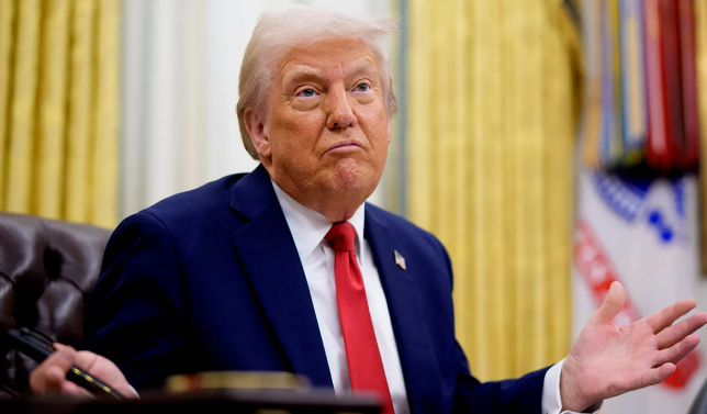 Taraifí Trump ag teacht