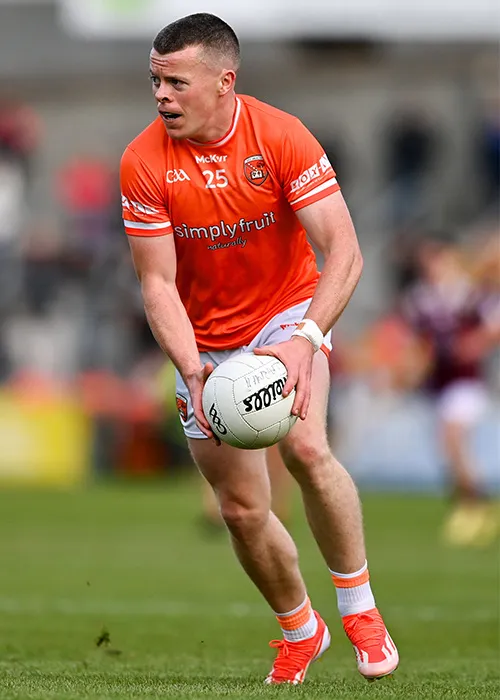 Iar-chaptaen peile CLG ar chúisimh ionsaithe gnéis Aidan Nugent