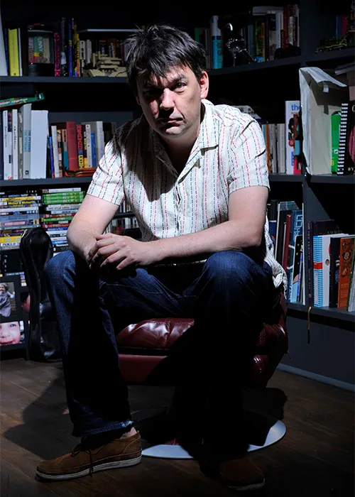 Dúirt Linehan go bhfuil sé ag cosaint chearta na mban agus na bpáistí le sé bliana anuas agus mhaígh sé go bhfuil sé féin mar an t-íospartach