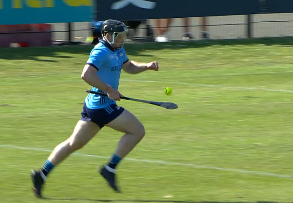 Cian Ó Súilleabháin ag scóráil cúl do Bhaile Átha Cliath