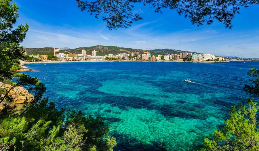 Tá imscrúdú á dhéanamh ar ‘rape claim’ i Magaluf 