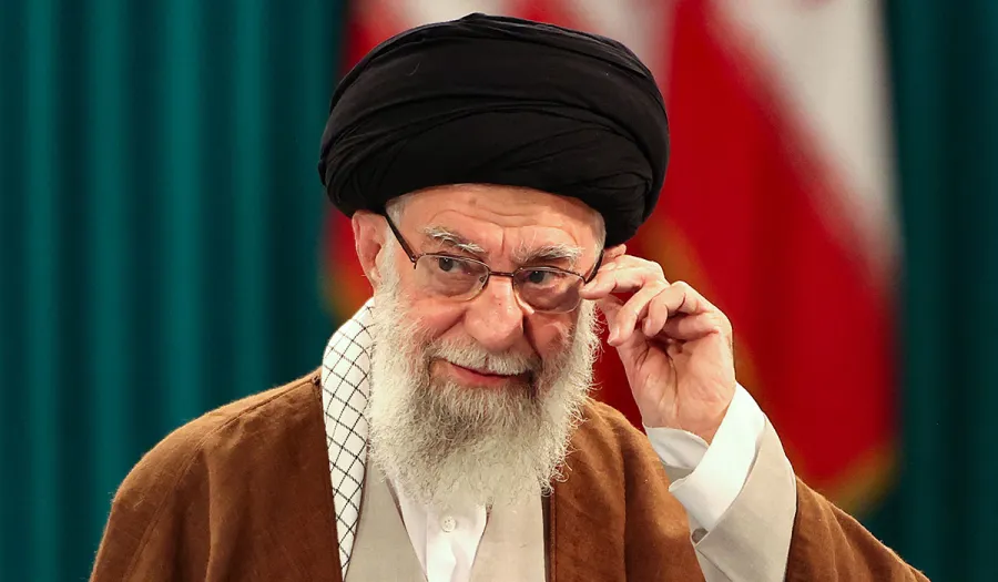 Uachtarach na hIaráine, an Ayatollah Ali Hosseini Khamenei