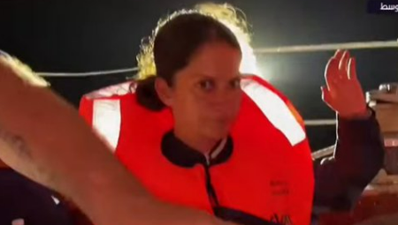 Ar an Freedom Flotilla tar éis an ionsaí