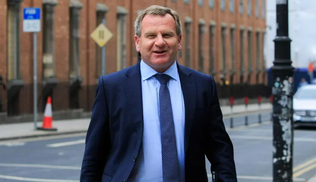 ‘Is pionós mór é seo,’ a dúirt McCoy