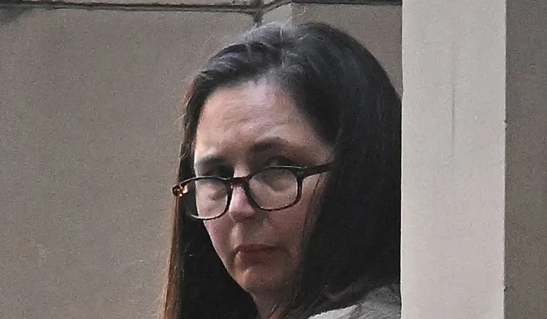 Fuarthas Erin Patterson ciontaithe i dtriail na mbeacán marfach