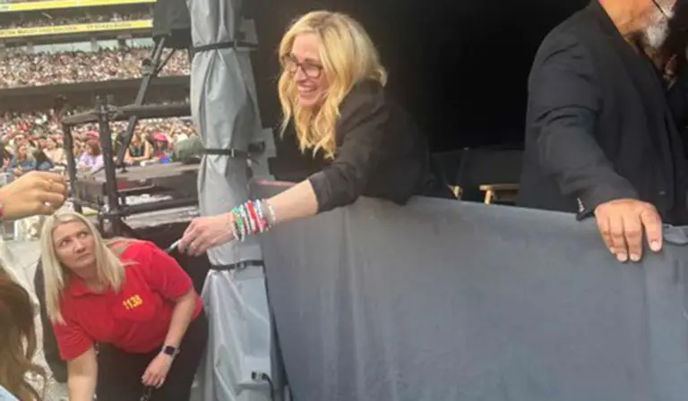 Julia Roberts ag an Taylor Swift gig