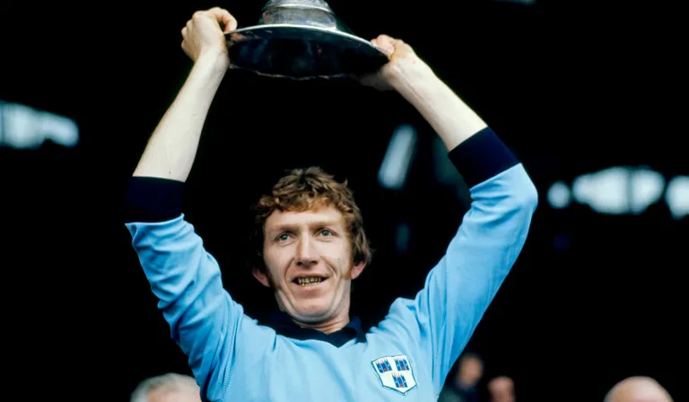 Bhí meas ag Heffernan ar a chroíúlacht agus a dhiongbháilteacht mar lánchúlaí