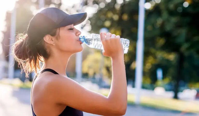 Is fearr cleachtaí gairide agus dian don chroí agus don fhadtéarma le cúrsa aclaíocht