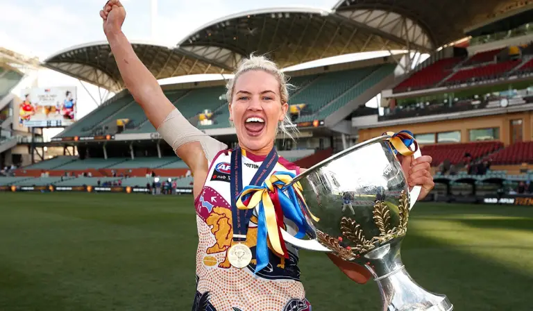 I measc na n-imreoirí a bheidh ar TG4 tá Orla O’Dwyer ó Thiobraid Árann  atá ag imirt thall ó 2022