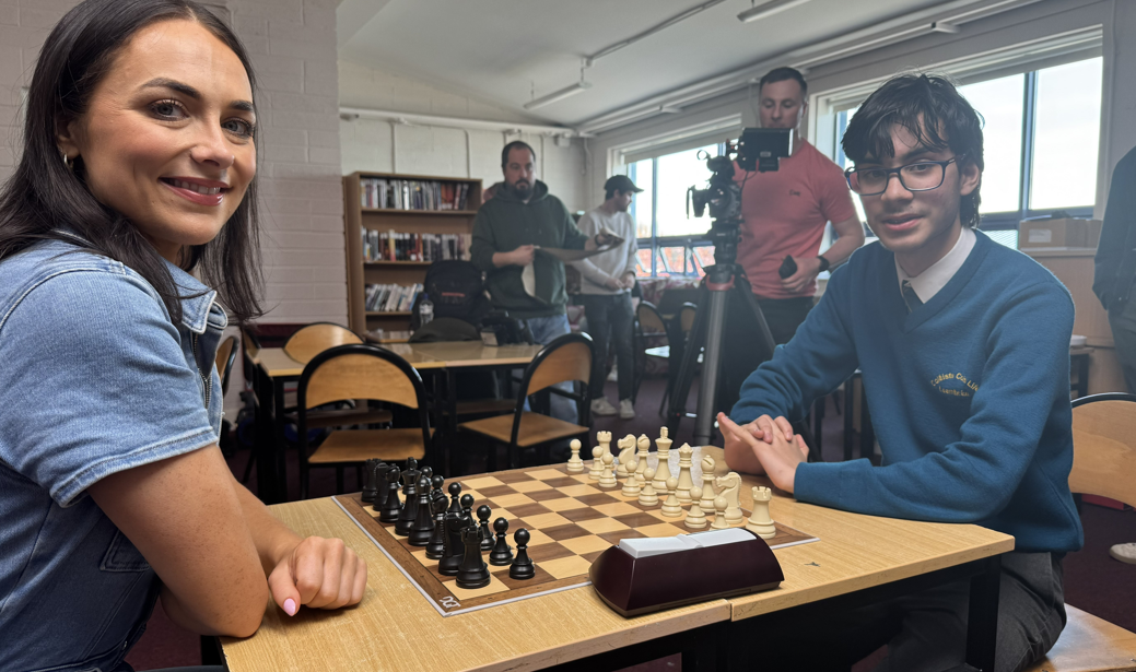 Le Samuele Arzate Montalti, i gColáiste Cois Life, arb as Veiniséala a mháthair agus arb as Meicsiceo a athair