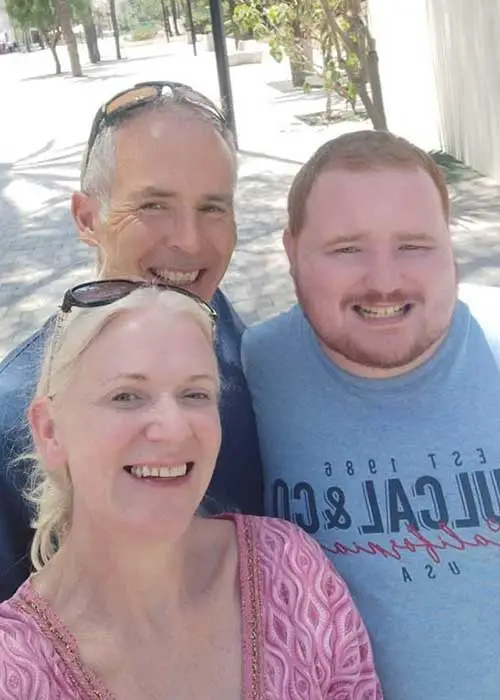 Mark, Louise agus Evan O'Connor