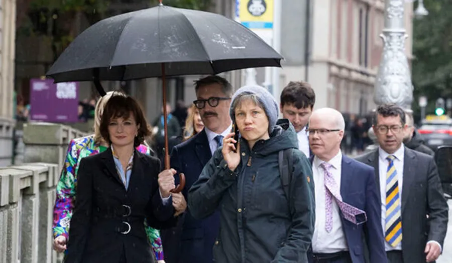 Maria Steen agus cuid dá lucht tacaíochta