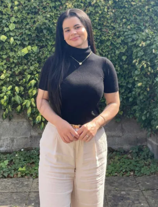 Bhog Rayra go Baile Átha Cliath ón mBrasaíl agus í 21 bliain d'aois. The Home Share