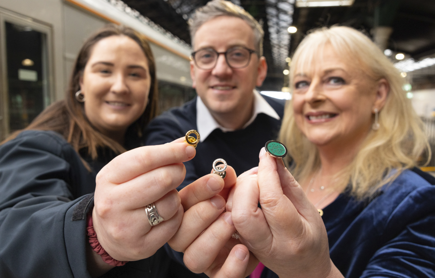 Cuirfidh siad ranganna Gaeilge ar siúl do bhaill foirne Iarnród Éireann,