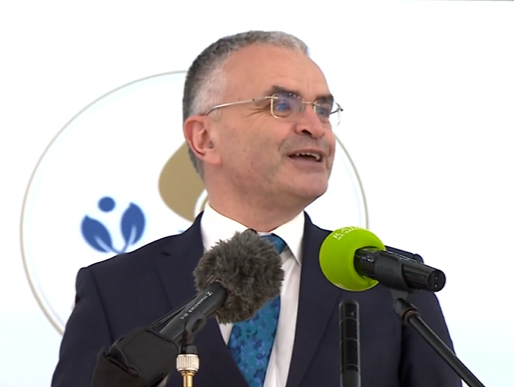 Aire na Gaeltachta Dara Calleary ag oscailt an Oireachtais