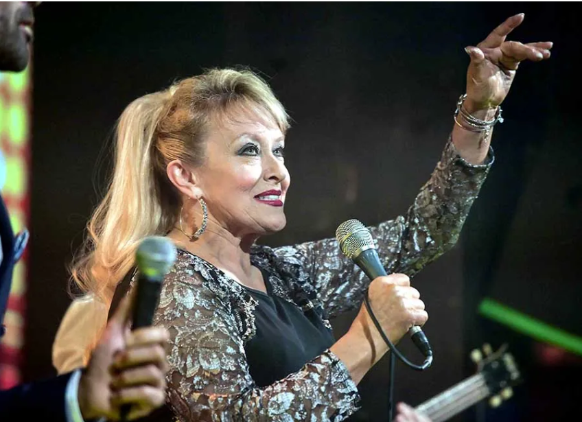 Adele King Pictiur VIPIRELAND