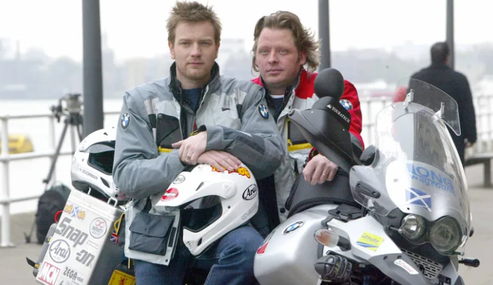 Ewan McGregor agus Charley Boorman. Pic: Jeremy Selwyn/ANL/Shutterstock