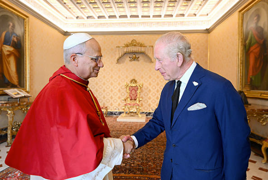 Cháin an Ord Oráisteach an Rí Séarlas agus an Pápa