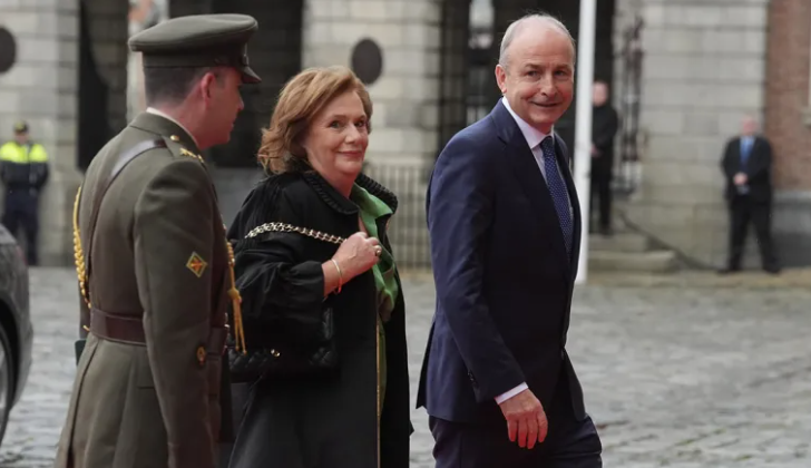 An Taoiseach Micheál Martin lena bhean chéile Mary O’Shea. Pictiúr: Brian Lawless/PA Wire
