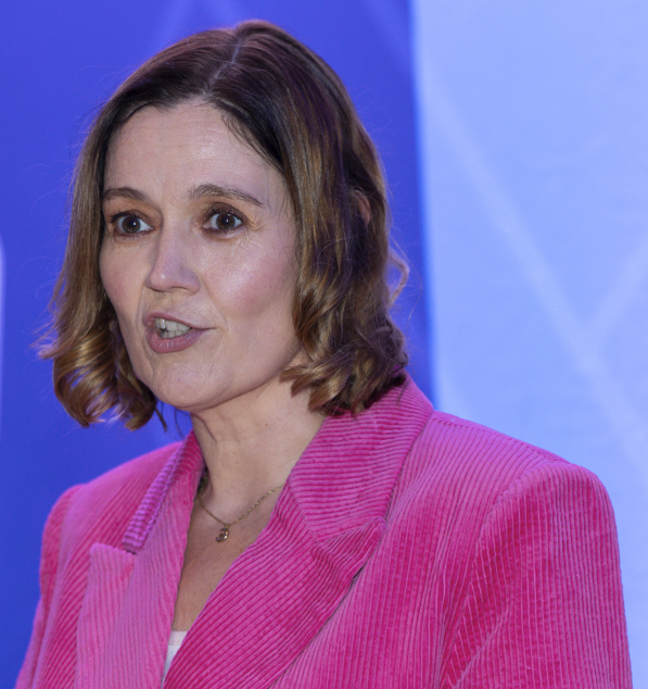 Gráinne McElwain a bhí mar bhean an tí