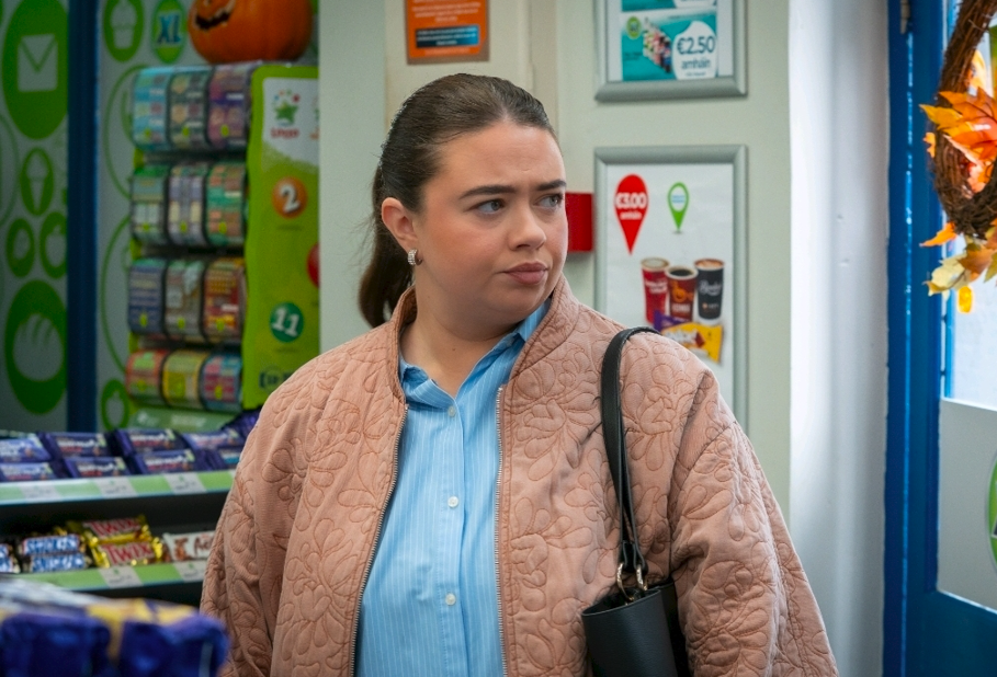 Tá a carachtar, Natasha Derrane, tiomáinte, láidir agus neamhspleách